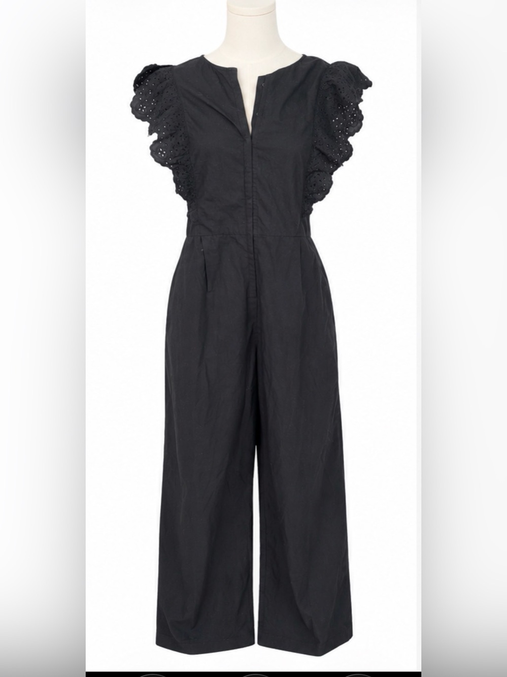 GAP Eyelet Flutter Sleeve Jumpsuit – Black – NWT Size 8